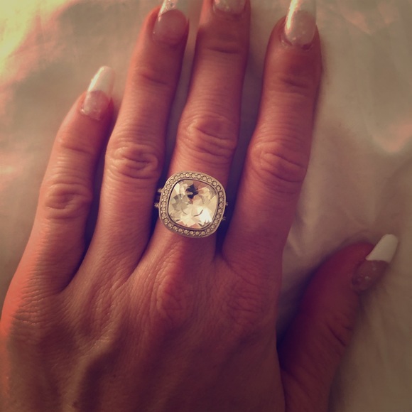 Swarovski ring - Picture 1 of 2